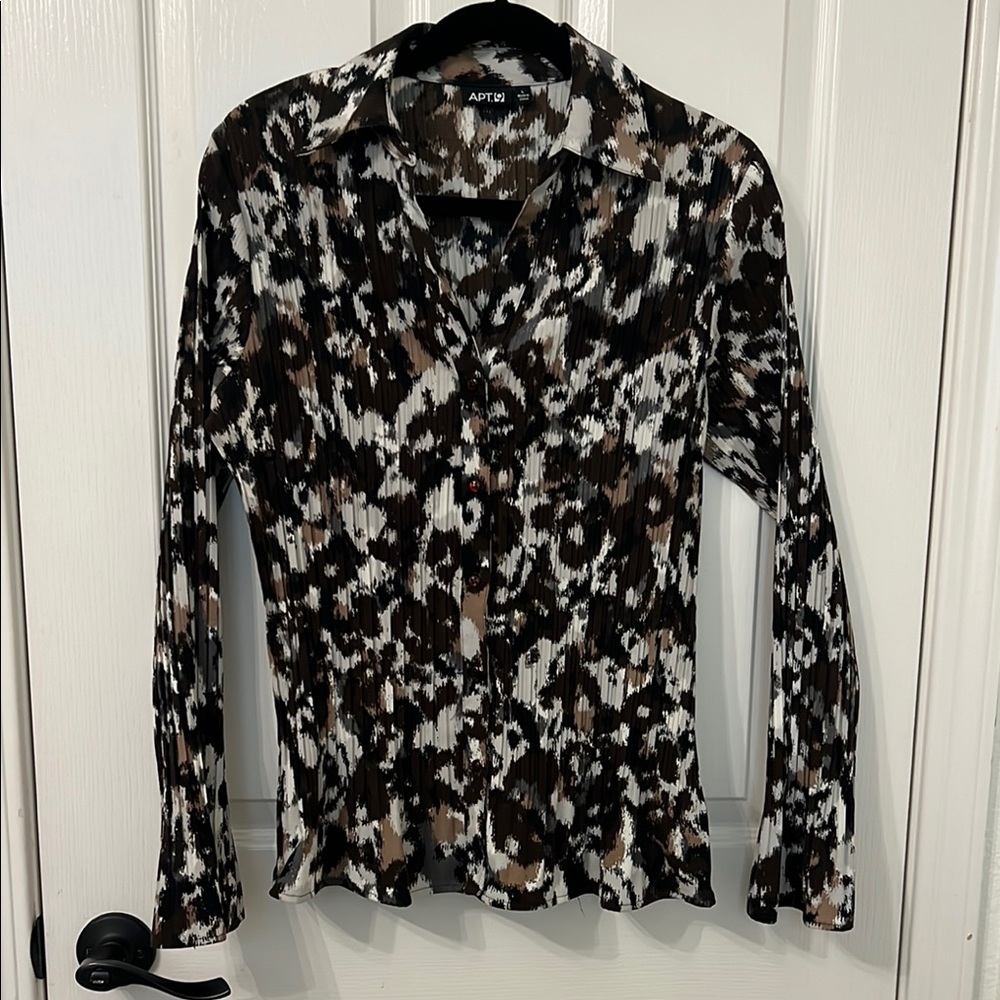Apt. 9 Black and White Fitted Button Down Blouse